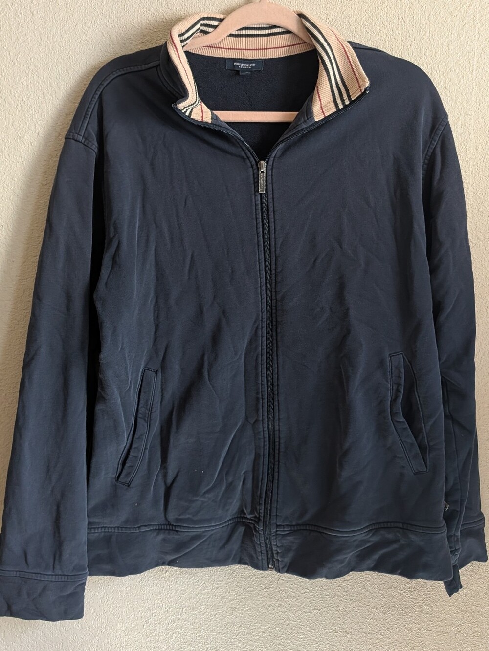 Burberry Zip-up Hoodie 💙💛❤️